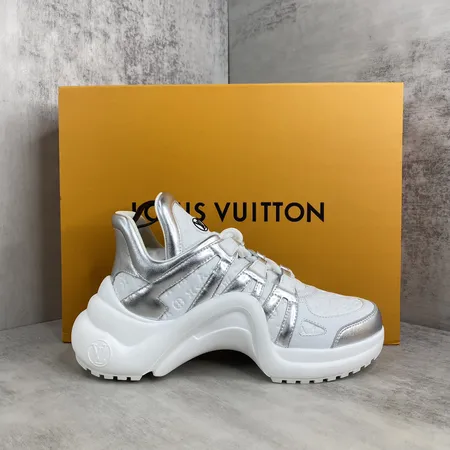 ルイヴィトン スニーカー