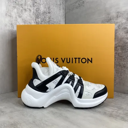ルイヴィトン スニーカー