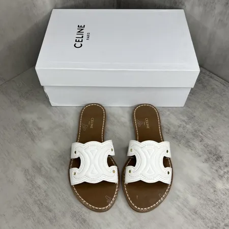 セリーヌ スリッパ