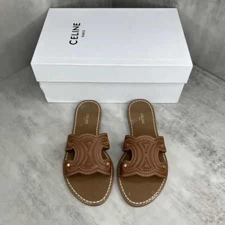 セリーヌ スリッパ