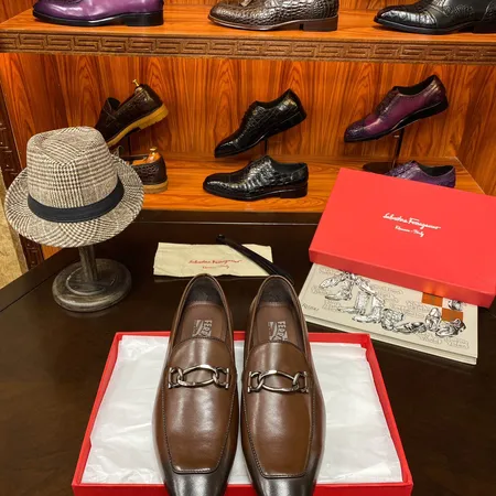 フェラガモ ビジネスシューズ