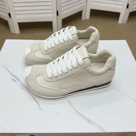 ロエベ スニーカー