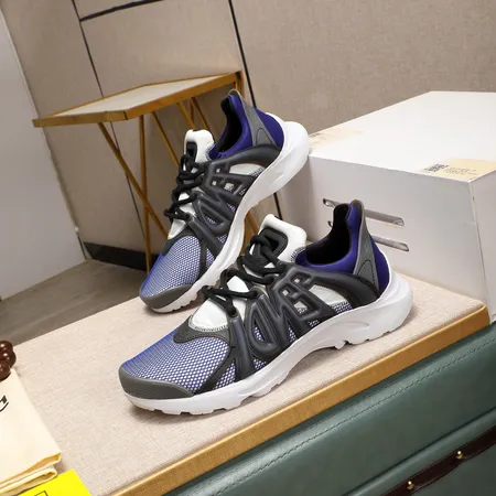 フェンディ カジュアルシューズ