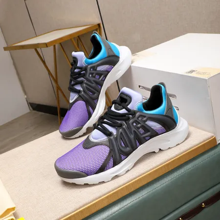 フェンディ カジュアルシューズ