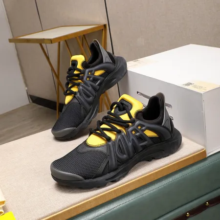 フェンディ スニーカー