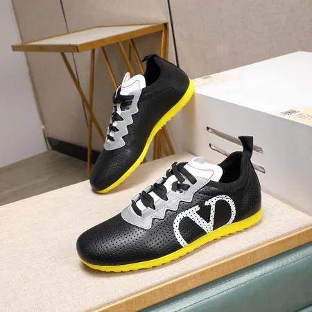 ヴァレンティノ カジュアルシューズ