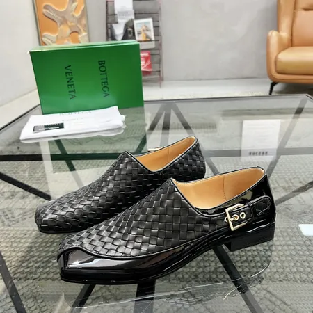 ボッテガ ヴェネタ ビジネスシューズ