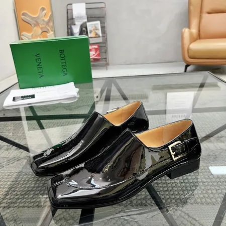 ボッテガ ヴェネタ ビジネスシューズ