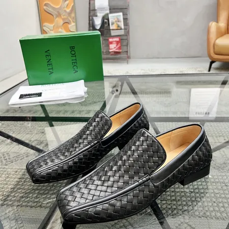 ボッテガ ヴェネタ ビジネスシューズ