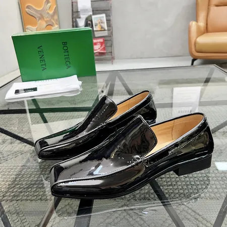 ボッテガ ヴェネタ ビジネスシューズ