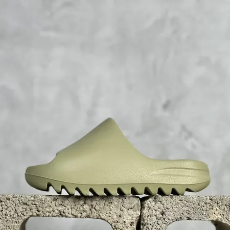 アディダス スリッパ