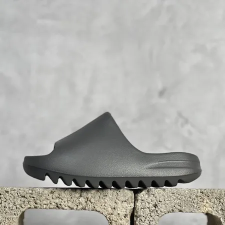 アディダス スリッパ