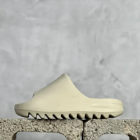 アディダス スリッパ