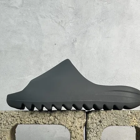 アディダス スリッパ