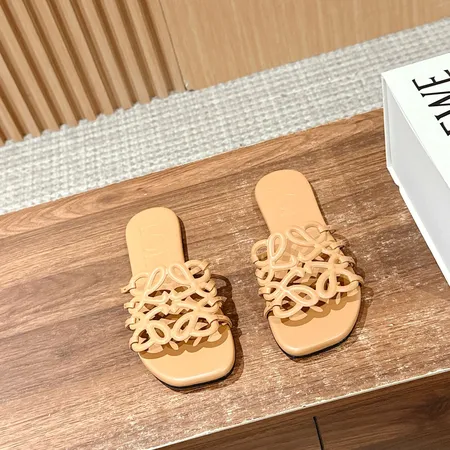 ロエベ スリッパ