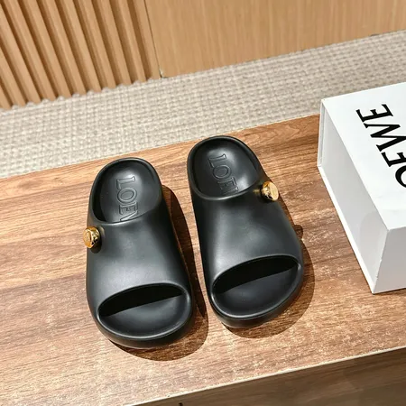 ロエベ スリッパ