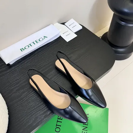 ボッテガ ヴェネタ サンダル