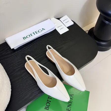 ボッテガ ヴェネタ サンダル