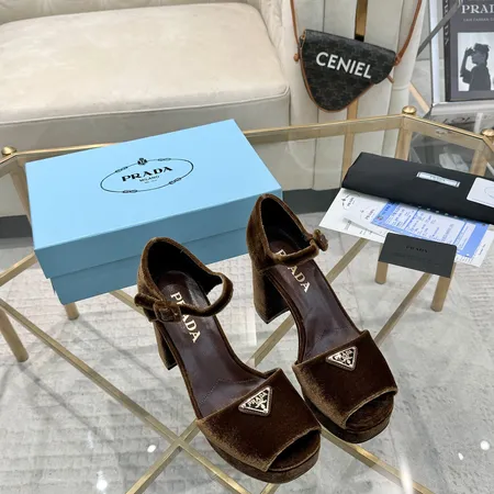 プラダ サンダル
