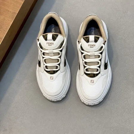 フェンディ スニーカー