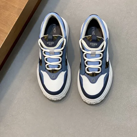 フェンディ スニーカー