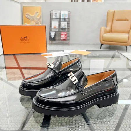 エルメス カジュアルシューズ