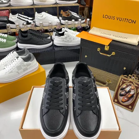 ルイヴィトン カジュアルシューズ