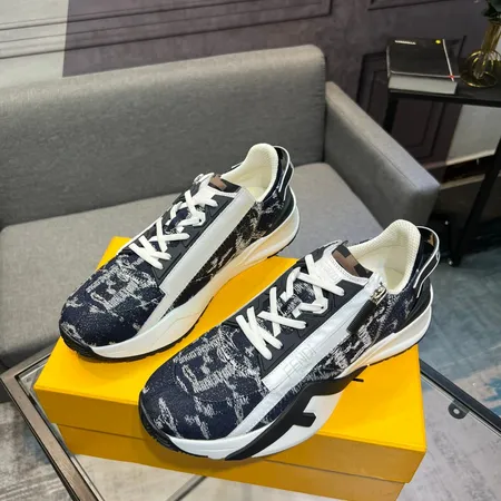 フェンディ スニーカー