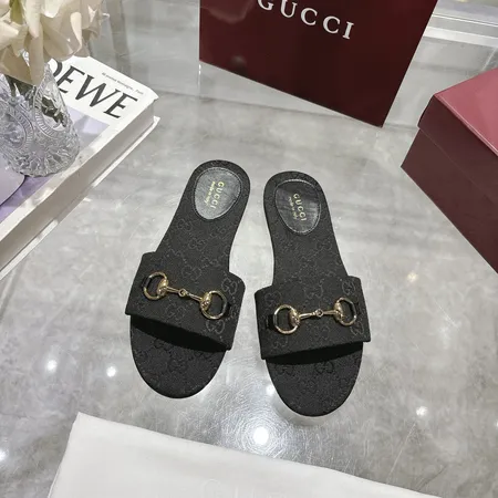 グッチ スリッパ