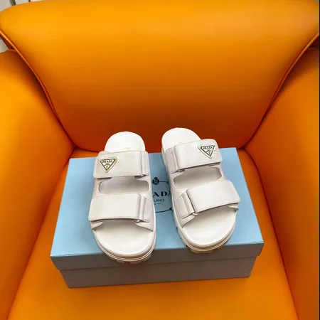 プラダ スリッパ