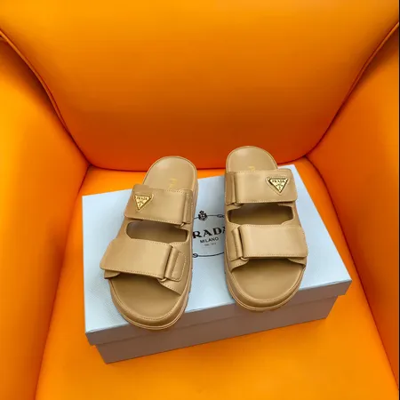 プラダ スリッパ