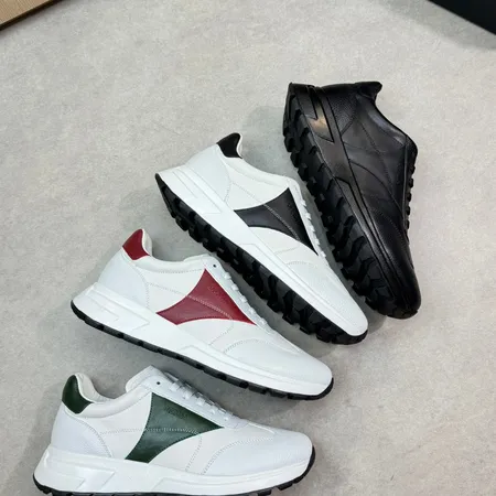 プラダ カジュアルシューズ