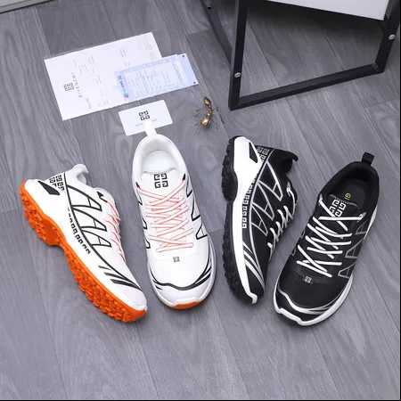 ジバンシィ カジュアルシューズ