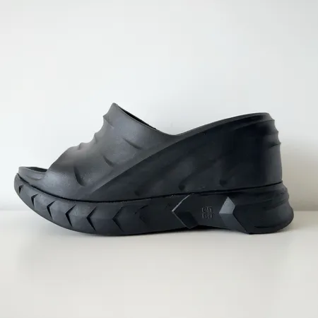 ジバンシィ スリッパ