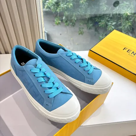 フェンディ カジュアルシューズ