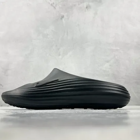 ナイキ スリッパ