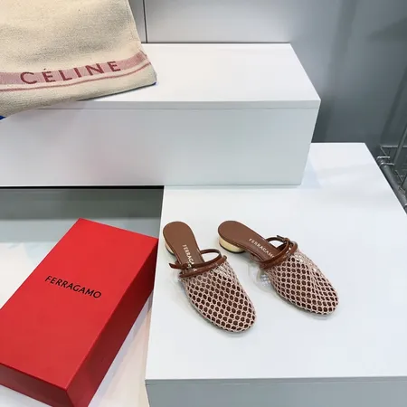 フェラガモ サンダル