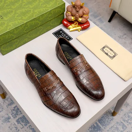 グッチ ビジネスシューズ