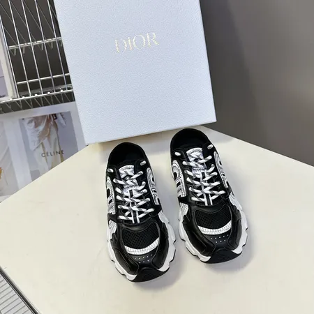 ディオール スニーカー