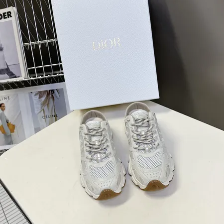 ディオール スニーカー