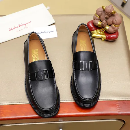 フェラガモ ビジネスシューズ