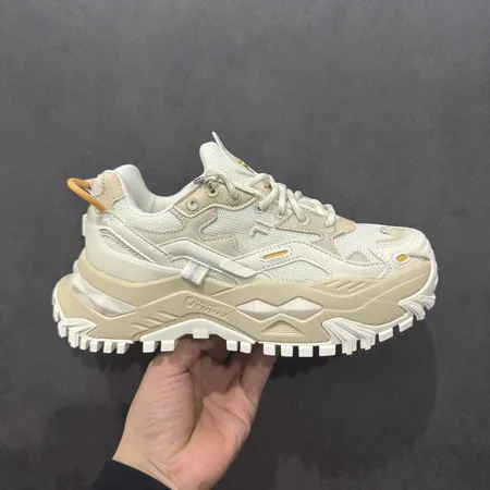 フィラ スニーカー