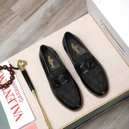 ヴァレンティノ ビジネスシューズ