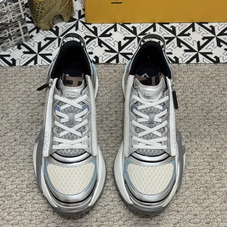 フェンディ スニーカー