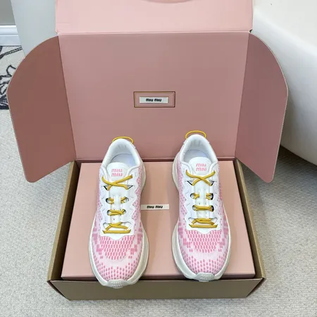 ミュウミュウ スニーカー