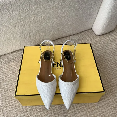 フェンディ サンダル