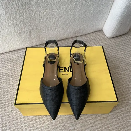 フェンディ サンダル