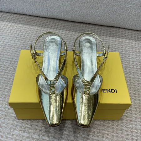 フェンディ サンダル