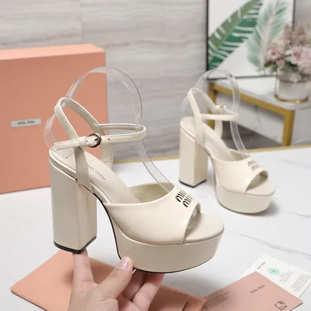 ミュウミュウ サンダル