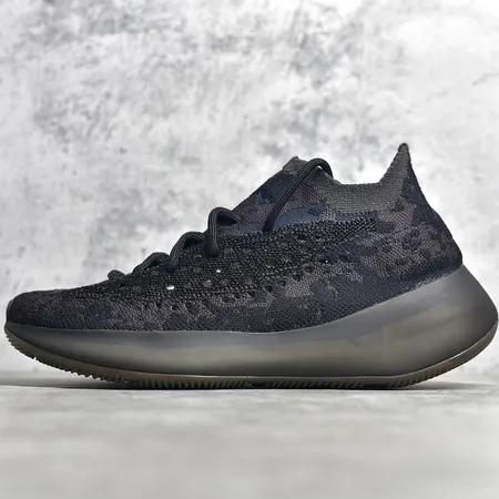 アディダス スニーカー